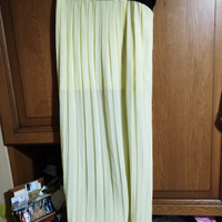 Gonne 3 10 euro e magliette 4 a 10 e pantalonci