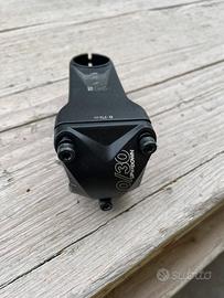 Attacco manubrio 90 mm