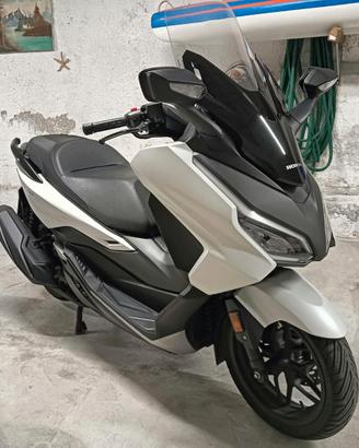 Honda Forza 350 – Pari al nuovo ancora in garanzia