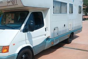 Camper ford rimor 677