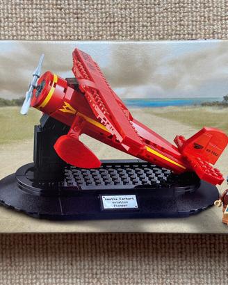 LEGO 40450 Amelia Earhart Tribute