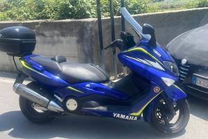 YAMAHA TMax 500-2001-Tenuto benissimo