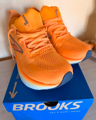 Scarpe BROOKS numero 42