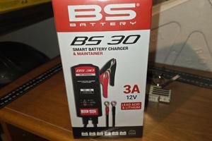 caricabatteria e mantenitore di carica