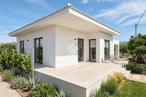CASA INDIPENDENTE A RACALE