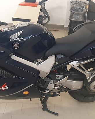 Honda VFR 800 - 2002