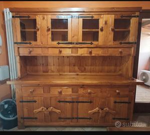 Credenza in stile Tirolese in legno massello