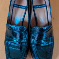 Mocassini tacco alto i vernice nera, punta squadra