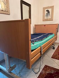 Letto ortopedico elettrico da degenza Rehabed