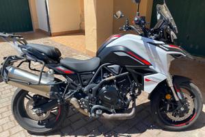 benelli trk 700