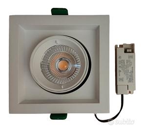 Faretto a led da incasso quadrato orientabile 25W
