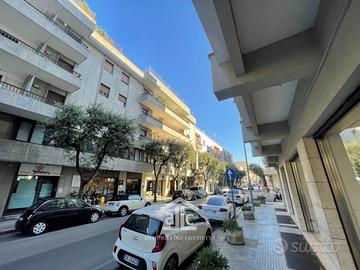 CENTRALISSIMO AMPIO APPARTAMENTO CON TERRAZZO A LI