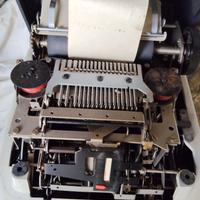 macchina da scrivere vintage 