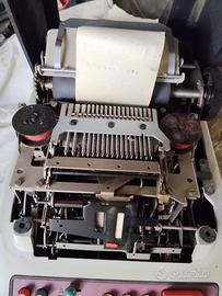 macchina da scrivere vintage 