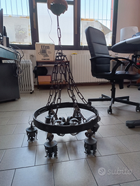 Lampadario in ferro battuto