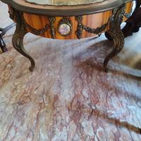 Tavolo in legno di Bois de rosé con limong