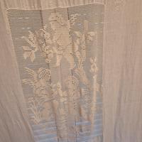 TENDA IN LINO  RICAMATA A MANO