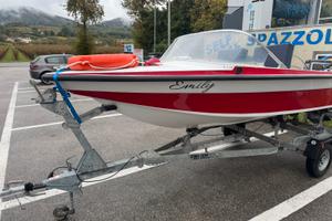 Motoscafo 4.30mt + Johnson 25/40 + carrello