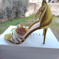 Sandali con tacchi alti Guess