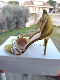 Sandali con tacchi alti Guess