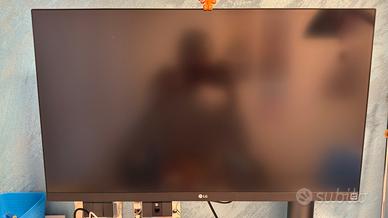 LG UltraFine Ergo Monitor 27” - 4K HDR 400