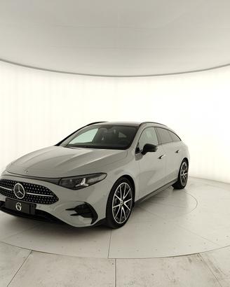 MERCEDES-BENZ CLA 200 Shooting Brake