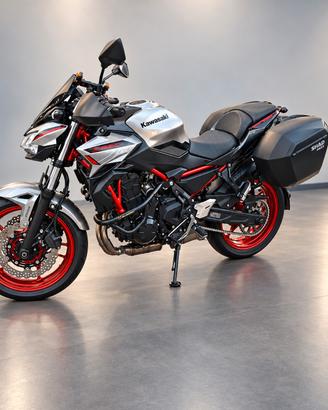 Kawasaki Z650 anno 2023 km 11900 Full optional