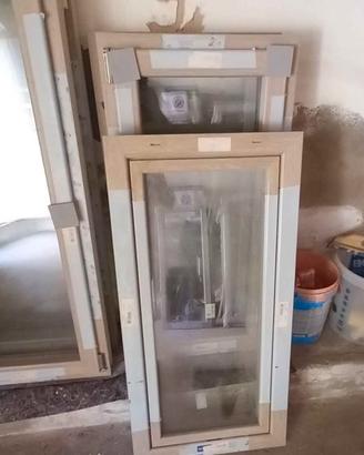 Infissi PVC ancora imballati di fabbrica