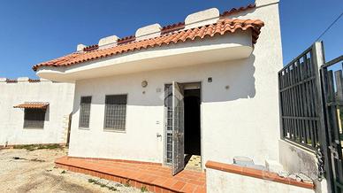 VILLA SINGOLA A ALLISTE