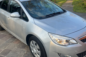 Opel Astra 65000km automatica