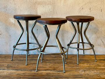 3 vecchi sgabelli vintage