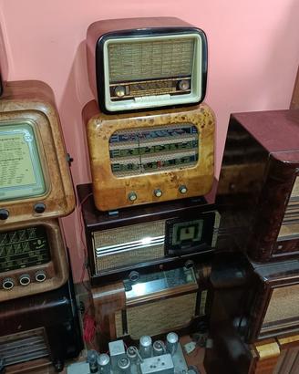 Intera collezione di radio d’epoca