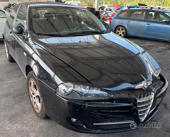 ALFA ROMEO 147 per ricambi usati