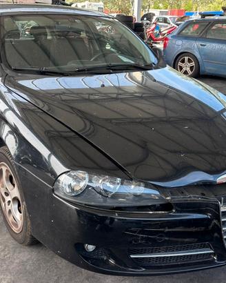 ALFA ROMEO 147 per ricambi usati