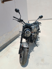 Benelli Leoncino 125