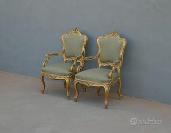 Coppia di poltrone genovesi dorate in foglia oro