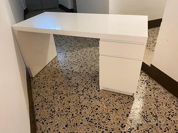Scrivania Ikea