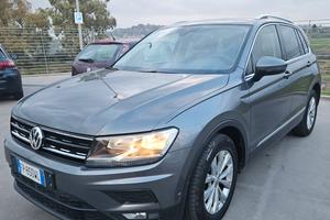 Tiguan 2.0 TDI SCR DSG Business BlueMotion Technol