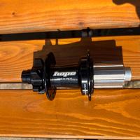 Hope Pro 5 - 6-Bolt - 12x142 - 24 fori