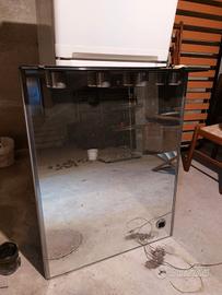 specchiera vintage con fari