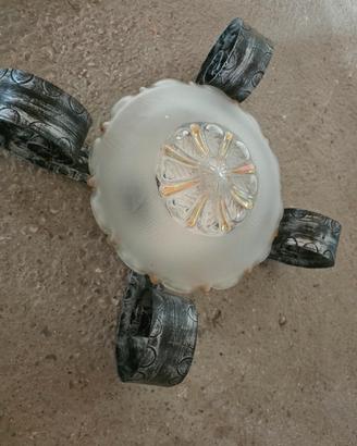 lampadario in ferro abbattuto 