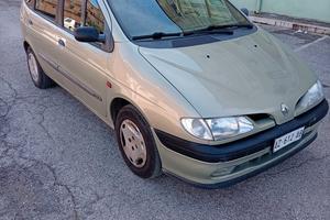 Renault Scenic 2.0 benzina 