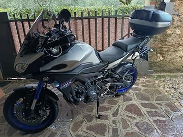 Yamaha tracer 900