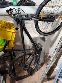 Mountain bike cannondale Ghost 