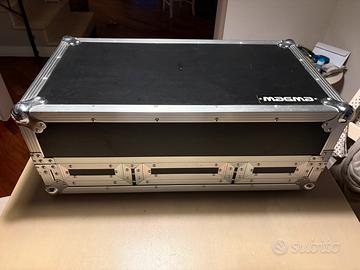Flight Case Magma per Console DJ con ruote