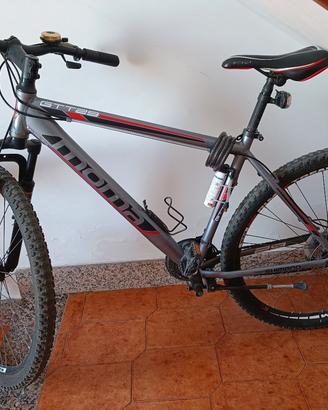 Bici Mountain bike GGT 29' marca Moma, telaio XL