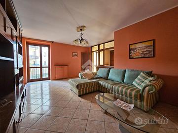 4 LOCALI A NIZZA MONFERRATO