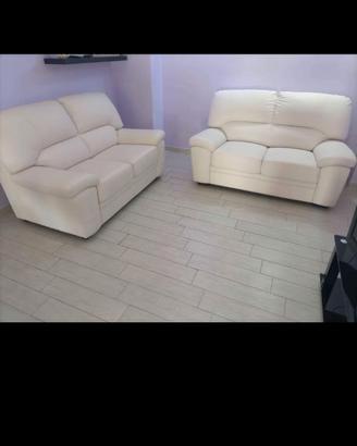 Coppia divani in ecopelle