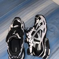 balenciaga runner