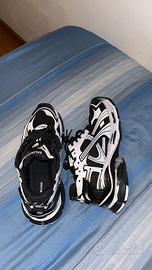 balenciaga runner